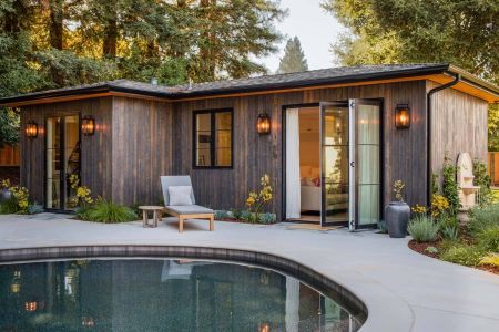 bcb-alamo-ec-0010-PoolHouseHero.jpg