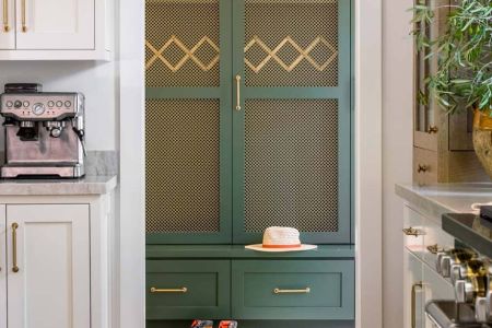 bcb-alamo-ec-0090-MudroomCabinetExposureVerticalHero.jpg